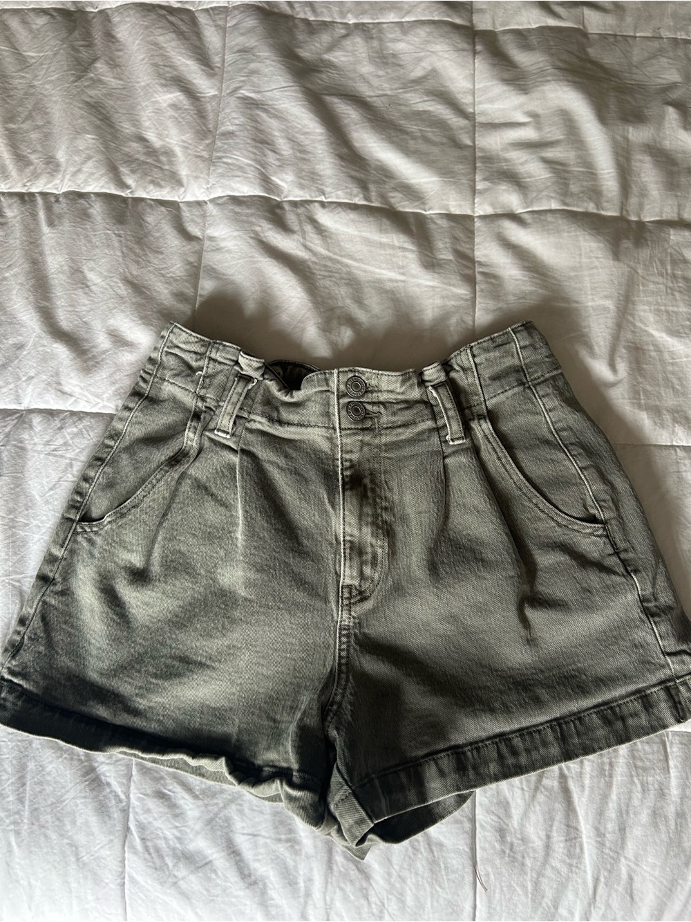 American Eagle Outfitters High-Waist Olive Shorts